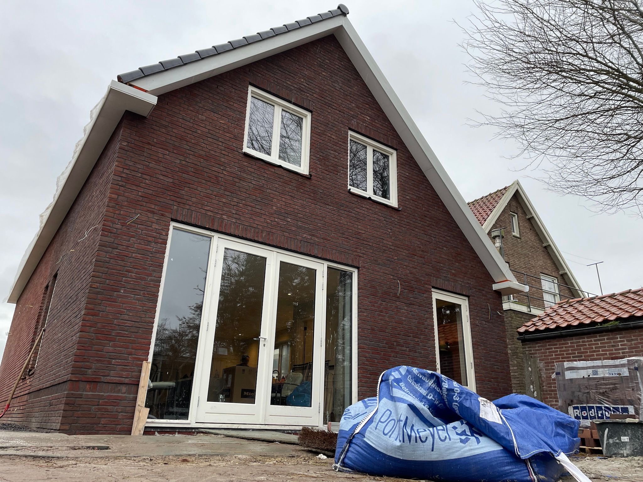 Oud eruit, nieuw erin: complete woning opnieuw gemetseld